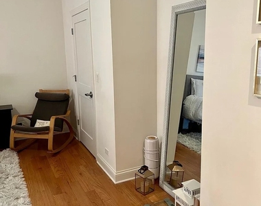 2352 W Byron Street - Photo Thumbnail 20