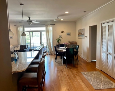 2352 W Byron Street - Photo Thumbnail 10