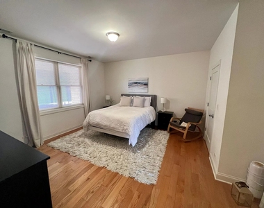 2352 W Byron Street - Photo Thumbnail 22