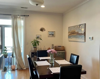 2352 W Byron Street - Photo Thumbnail 12