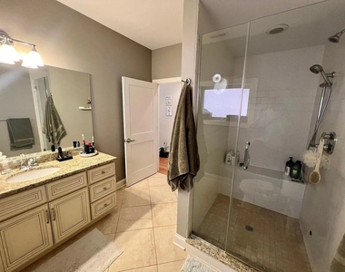 2352 W Byron Street - Photo Thumbnail 18