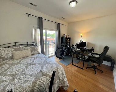 2352 W Byron Street - Photo Thumbnail 16