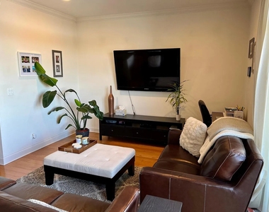 2352 W Byron Street - Photo Thumbnail 6