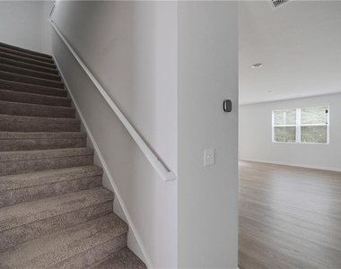 5141 Sidney Square Drive - Photo Thumbnail 7