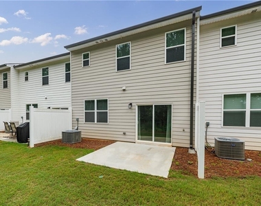 5141 Sidney Square Drive - Photo Thumbnail 4