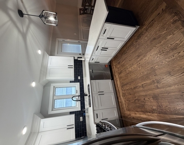 607 N Van Auken Street - Photo Thumbnail 40