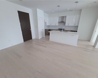 775 Juniper Street Ne - Photo Thumbnail 1