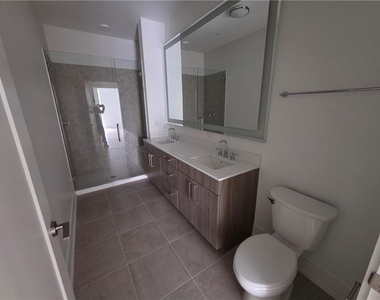 775 Juniper Street Ne - Photo Thumbnail 8