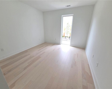 775 Juniper Street Ne - Photo Thumbnail 7