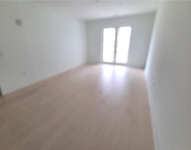 775 Juniper Street Ne - Photo Thumbnail 6