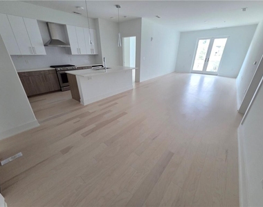 775 Juniper Street Ne - Photo Thumbnail 5