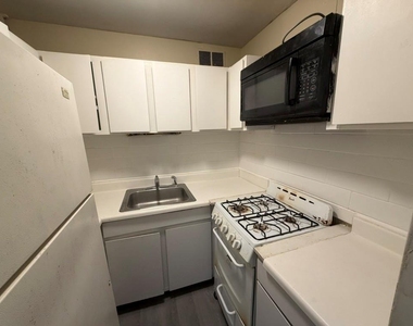 215 Piedmont Avenue Ne - Photo Thumbnail 7