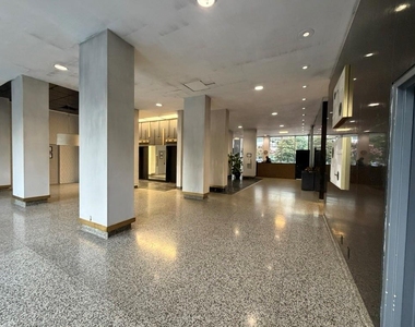 215 Piedmont Avenue Ne - Photo Thumbnail 9