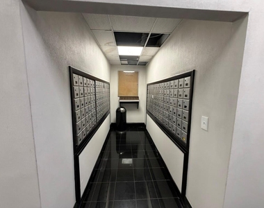 215 Piedmont Avenue Ne - Photo Thumbnail 6