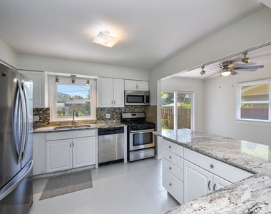 36 Robin Hill Drive - Photo Thumbnail 6