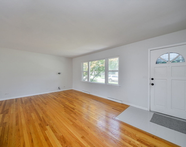 36 Robin Hill Drive - Photo Thumbnail 2