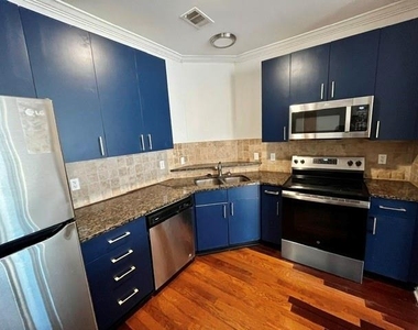 898 Oak Street Sw - Photo Thumbnail 4