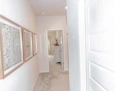 144 Madison Bend - Photo Thumbnail 18