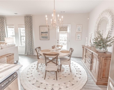 144 Madison Bend - Photo Thumbnail 11