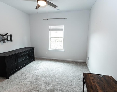 144 Madison Bend - Photo Thumbnail 37
