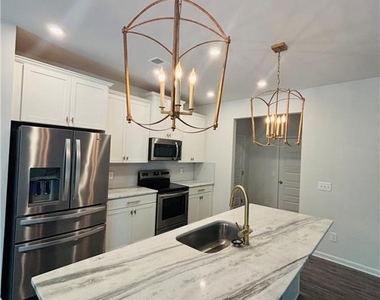 144 Madison Bend - Photo Thumbnail 46