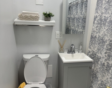 5158 N Ashland Avenue - Photo Thumbnail 5