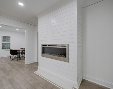 593 Lynnhaven Drive Sw - Photo Thumbnail 5