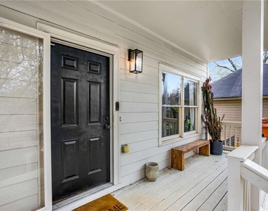 1014 Fern Avenue Se - Photo Thumbnail 1
