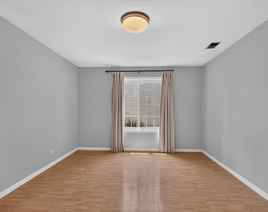 901 Ashford Lane - Photo Thumbnail 17