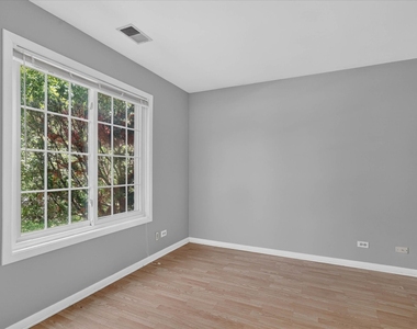 901 Ashford Lane - Photo Thumbnail 6
