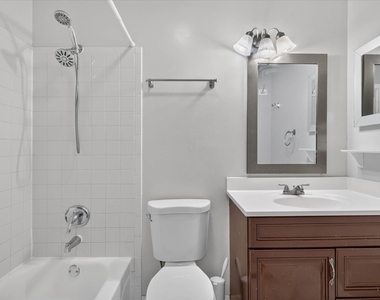 901 Ashford Lane - Photo Thumbnail 32