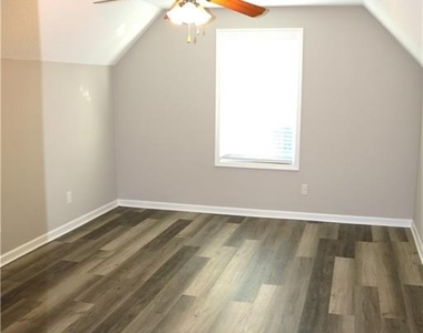 954 Downing Drive - Photo Thumbnail 18