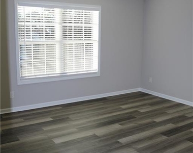 954 Downing Drive - Photo Thumbnail 22