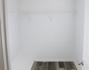 954 Downing Drive - Photo Thumbnail 23