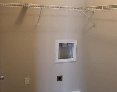 954 Downing Drive - Photo Thumbnail 21