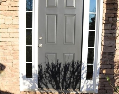954 Downing Drive - Photo Thumbnail 4