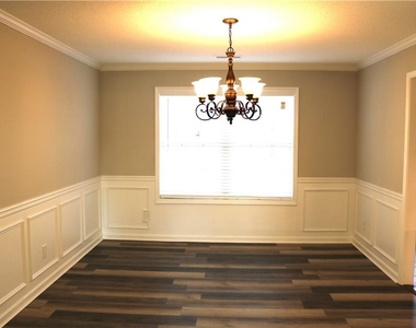 954 Downing Drive - Photo Thumbnail 7
