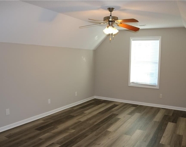 954 Downing Drive - Photo Thumbnail 19