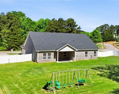 201 Cades Court - Photo Thumbnail 32