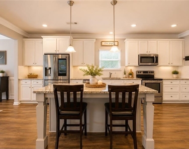201 Cades Court - Photo Thumbnail 11