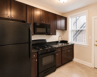 3221 W Division Street - Photo Thumbnail 2