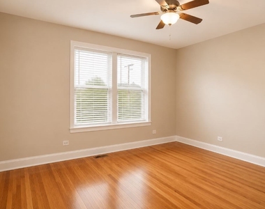 3221 W Division Street - Photo Thumbnail 7