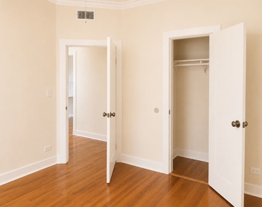 3221 W Division Street - Photo Thumbnail 10