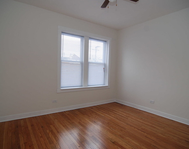 3221 W Division Street - Photo Thumbnail 9