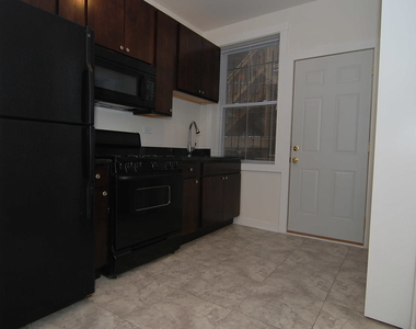 3221 W Division Street - Photo Thumbnail 8