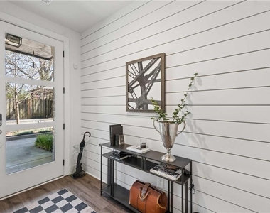 1350 May Avenue Se - Photo Thumbnail 4