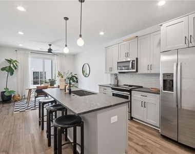1350 May Avenue Se - Photo Thumbnail 15