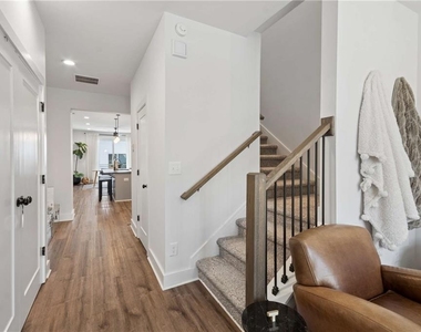 1350 May Avenue Se - Photo Thumbnail 22