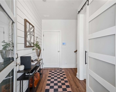 1350 May Avenue Se - Photo Thumbnail 2