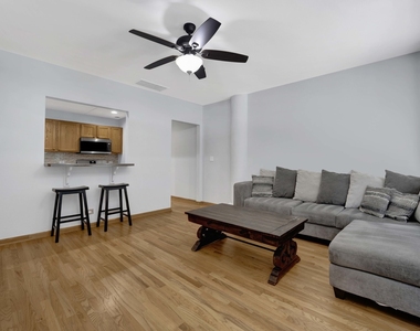 431 S Dearborn Street - Photo Thumbnail 5